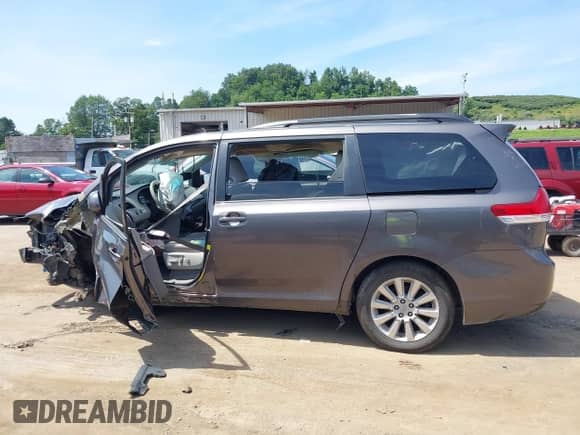 2012 Toyota Sienna LE with VIN 5TDJK3DC1CS043753, listed as a IAAI auction lot 42780463 with Not provided miles and . Bid and sale history available at DreamBid. Image 14.