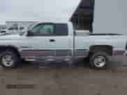 1999 Dodge 1500 with VIN 3B7HF13Z4XG180008, listed as a IAAI auction lot 42200019 with 216,117 mi miles and . Bid and sale history available at DreamBid. Image 14.