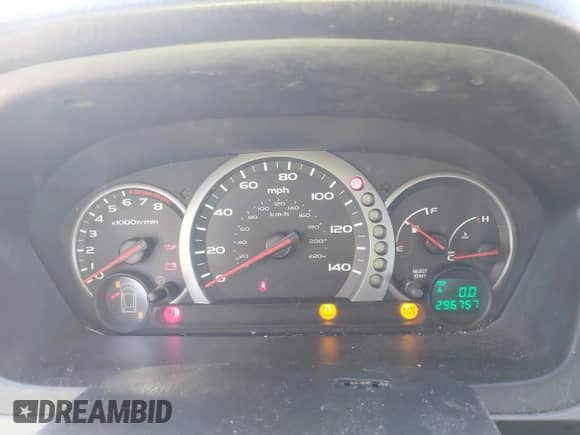 2005 Honda Pilot LX с VIN 2HKYF18165H551256, выставлен на аукционе IAAI как лот 43411524 с пробегом 296 757 миль миль и . История ставок и продаж доступна на DreamBid. Изображение 7.