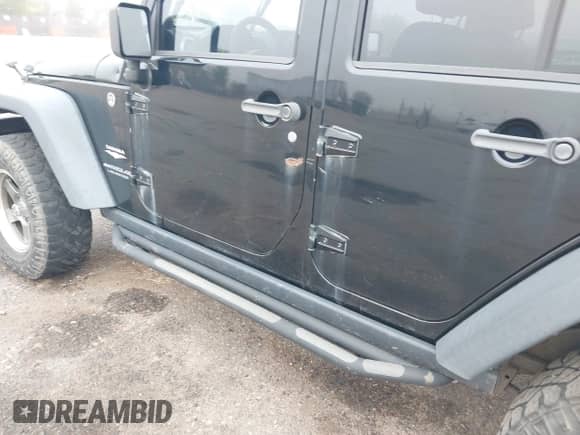 2008 Jeep Wrangler Unlimited Sahara with VIN 1J4GA59158L636793, listed as a IAAI auction lot 43466197 with 239,794 mi miles and . Bid and sale history available at DreamBid. Image 6.