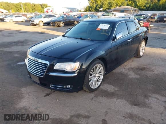 2013 Chrysler 300 C с VIN 2C3CCAEG1DH505146, выставлен на аукционе IAAI как лот 43378226 с пробегом 102 232 миль миль и . История ставок и продаж доступна на DreamBid. Изображение 2.