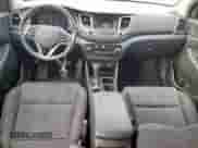 2017 Hyundai Tucson Sport с VIN KM8J33A22HU500206, выставлен на аукционе Copart как лот 71537915 с пробегом 91 445 миль миль и Списание • Salvage title. История ставок и продаж доступна на DreamBid. Изображение 8.