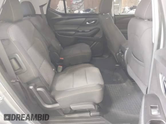 2019 Chevrolet Traverse LT Cloth z VIN 1GNEVGKW6KJ210172, wystawiony jako IAAI lot #42695664 z przebiegiem 68 424 mil mil oraz . Historia ofert i sprzedaży dostępna na DreamBid. Obrazek 8.