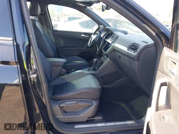 2020 Volkswagen Tiguan SE с VIN 3VV3B7AX7LM132123, выставлен на аукционе IAAI как лот 43098617 с пробегом 48 129 миль миль и . История ставок и продаж доступна на DreamBid. Изображение 5.