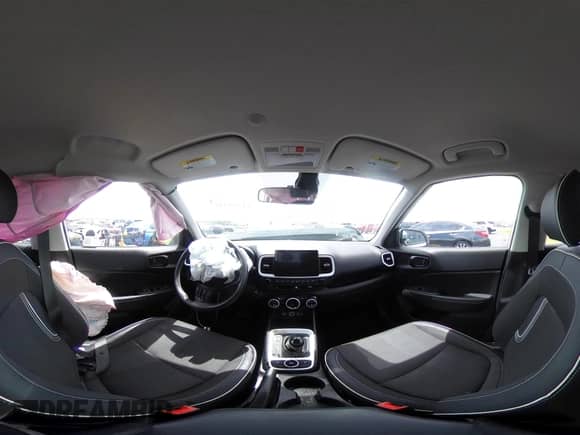 2024 Hyundai Venue SEL with VIN KMHRC8A31RU312688, listed as a IAAI auction lot 42585441 with 5,977 mi miles and . Bid and sale history available at DreamBid. Image 18.