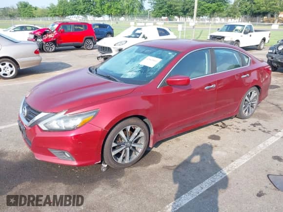 2016 Nissan Altima SR z VIN 1N4AL3APXGC111730, wystawiony jako IAAI lot #42865841 z przebiegiem 133 210 mil mil oraz . Historia ofert i sprzedaży dostępna na DreamBid. Obrazek 2.