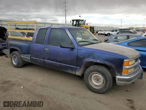 1998 Chevrolet Silverado 1500 z VIN 1GCEC19W5WE219400, wystawiony jako Copart lot #44355965 z przebiegiem Nie podano mil oraz Szkoda całkowita • Salvage title. Historia ofert i sprzedaży dostępna na DreamBid. Obrazek 4.
