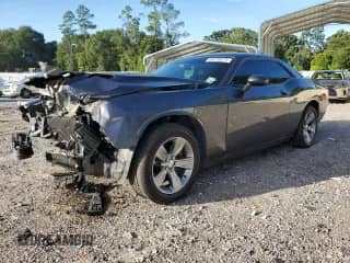 2019 Dodge Challenger SXT with VIN 2C3CDZAG6KH751320, listed as a Copart auction lot 68336875 with 75,045 mi miles and Salvage title. Bid and sale history available at DreamBid. Image 1.