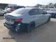 2023 BMW 3 Series M340i xDrive z VIN 3MW49FF09P8C84517, wystawiony jako IAAI lot #41586394 z przebiegiem 25 349 mil mil oraz . Historia ofert i sprzedaży dostępna na DreamBid. Obrazek 4.