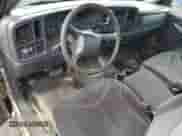 2002 GMC Sierra 1500 z VIN 1GTEC14W22Z113612, wystawiony jako Copart lot #64998175 z przebiegiem 231 039 mil mil oraz Czysty tytuł • Clean title. Historia ofert i sprzedaży dostępna na DreamBid. Obrazek 8.