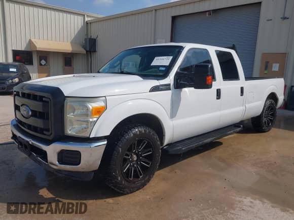 2014 Ford F-250 XL with VIN 1FT7W2A65EEA20749, listed as a IAAI auction lot 42334720 with 187,435 mi miles and . Bid and sale history available at DreamBid. Image 2.