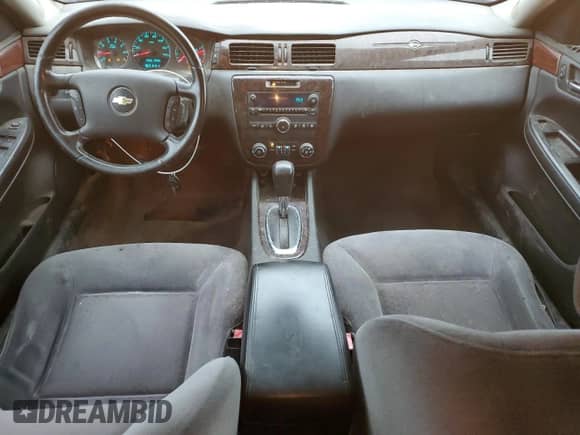 2014 Chevrolet Impala LT с VIN 2G1WB5E31E1119877, выставлен на аукционе Copart как лот 81643815 с пробегом 245 882 миль миль и Списание • Salvage title. История ставок и продаж доступна на DreamBid. Изображение 8.