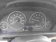 2015 BMW 3 Series 328i z VIN WBA3A5C54FF606600, wystawiony jako IAAI lot #43193224 z przebiegiem 136 632 mil mil oraz . Historia ofert i sprzedaży dostępna na DreamBid. Obrazek 7.