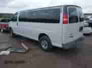 2005 Chevrolet Express Passenger z VIN 1GAHG39U451155926, wystawiony jako IAAI lot #42129201 z przebiegiem Nie podano mil oraz . Historia ofert i sprzedaży dostępna na DreamBid. Obrazek 3.