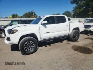 2023 Toyota Tacoma SR5 z VIN 3TMCZ5AN5PM578340, wystawiony jako Copart lot #87096805 z przebiegiem 28 283 mil mil oraz Szkoda całkowita • Salvage title. Historia ofert i sprzedaży dostępna na DreamBid. Obrazek 1.