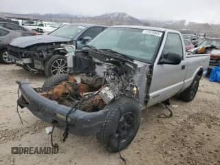 1996 Chevrolet S-10 LS с VIN 1GCDT14W5T8193832, выставлен на аукционе Copart как лот 47876805 с пробегом 255 857 миль миль и Списание • Salvage title. История ставок и продаж доступна на DreamBid. Изображение 1.