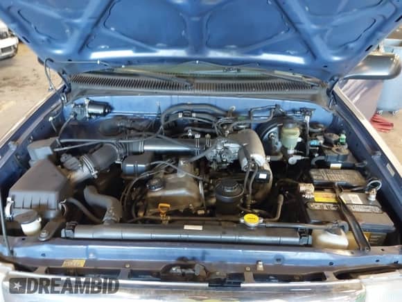 2000 Toyota Tacoma with VIN 4TAWM72N5YZ650056, listed as a IAAI auction lot 41680278 with 257,819 mi miles and . Bid and sale history available at DreamBid. Image 10.