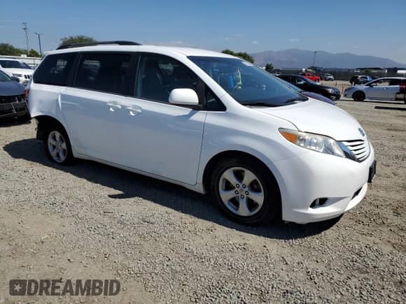 2015 Toyota Sienna LE AAS with VIN 5TDKK3DC6FS648604, listed as a Copart auction lot 81635505 with 175,357 mi miles and Salvage title. Bid and sale history available at DreamBid. Image 4.