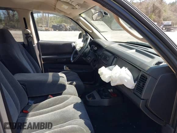 2003 Dodge Dakota SLT с VIN 1D7HL48N23S350004, выставлен на аукционе IAAI как лот 41849942 с пробегом 140 735 миль миль и . История ставок и продаж доступна на DreamBid. Изображение 5.