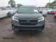 2020 Honda Pilot Black Edition z VIN 5FNYF6H74LB007108, wystawiony jako IAAI lot #42200354 z przebiegiem 113 489 mil mil oraz . Historia ofert i sprzedaży dostępna na DreamBid. Obrazek 12.