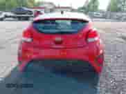 2013 Hyundai Veloster Turbo с VIN KMHTC6AE6DU146902, выставлен на аукционе IAAI как лот 42276203 с пробегом 117 752 миль миль и . История ставок и продаж доступна на DreamBid. Изображение 16.