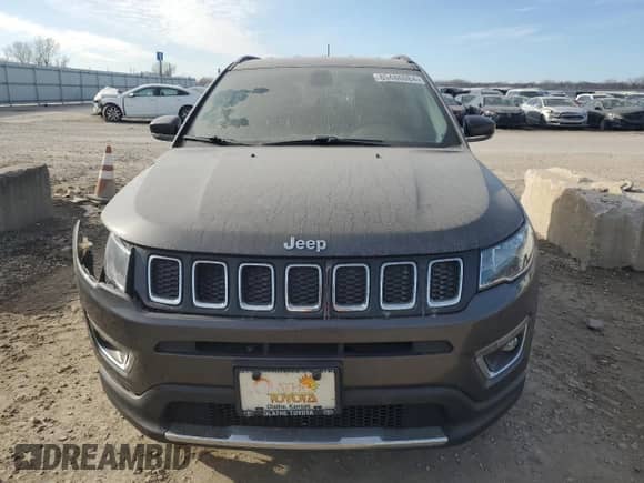 2019 Jeep Compass Limited z VIN 3C4NJDCB8KT776020, wystawiony jako Copart lot #85486084 z przebiegiem 111 070 mil mil oraz Szkoda całkowita • Salvage title. Historia ofert i sprzedaży dostępna na DreamBid. Obrazek 5.