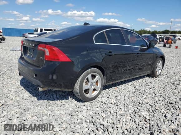 2013 Volvo S60 T5 Premier с VIN YV1612FS0D1205906, выставлен на аукционе Copart как лот 89648115 с пробегом 142 519 миль миль и Чистый • Clean title. История ставок и продаж доступна на DreamBid. Изображение 3.