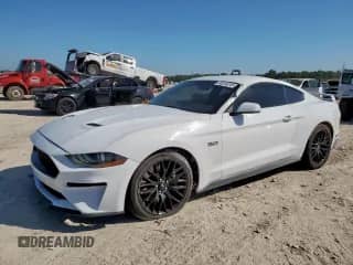 2019 Ford Mustang GT z VIN 1FA6P8CF5K5196369, wystawiony jako Copart lot #86244245 z przebiegiem 42 149 mil mil oraz Szkoda całkowita • Salvage title. Historia ofert i sprzedaży dostępna na DreamBid. Obrazek 1.