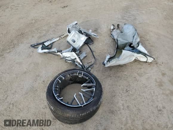 2013 BMW 5 Series 535i с VIN WBAFR7C52DC825071, выставлен на аукционе Copart как лот 82106575 с пробегом Не указан миль и Списание • Salvage title. История ставок и продаж доступна на DreamBid. Изображение 12.