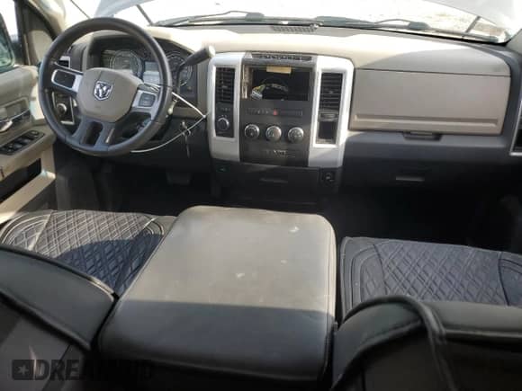2009 Dodge 1500 SLT z VIN 1D3HV18P59S784874, wystawiony jako Copart lot #80361045 z przebiegiem 158 999 mil mil oraz Czysty tytuł • Clean title. Historia ofert i sprzedaży dostępna na DreamBid. Obrazek 8.
