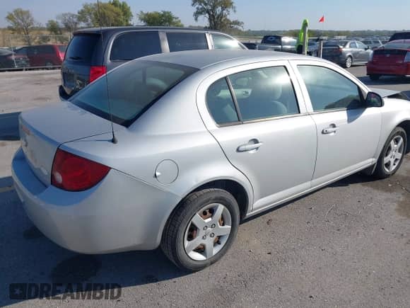 2007 Chevrolet Cobalt LS with VIN 1G1AK55F777111275, listed as a IAAI auction lot 43327903 with 86,109 mi miles and . Bid and sale history available at DreamBid. Image 4.