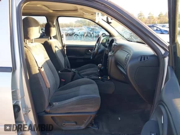 2007 Chevrolet TrailBlazer LT with VIN 1GNDT13S872112773, listed as a IAAI auction lot 40351903 with 123,062 mi miles and . Bid and sale history available at DreamBid. Image 5.