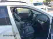 2013 Hyundai Santa Fe Limited z VIN KM8SRDHF5DU032838, wystawiony jako Copart lot #90724005 z przebiegiem 119 801 mil mil oraz Czysty tytuł • Clean title. Historia ofert i sprzedaży dostępna na DreamBid. Obrazek 5.