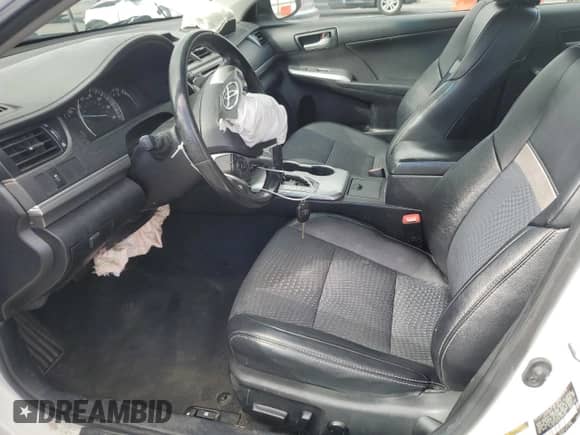 2014 Toyota Camry SE с VIN 4T1BF1FK3EU381067, выставлен на аукционе Copart как лот 87383475 с пробегом Не указан миль и Списание • Salvage title. История ставок и продаж доступна на DreamBid. Изображение 7.