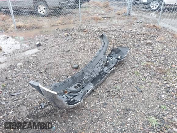 2017 Chevrolet Silverado 1500 LTZ z VIN 3GCUKSEC5HG161820, wystawiony jako IAAI lot #42139613 z przebiegiem 71 485 mil mil oraz . Historia ofert i sprzedaży dostępna na DreamBid. Obrazek 12.