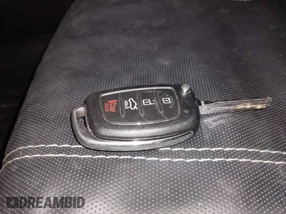 2016 Hyundai Sonata Sport with VIN 5NPE34AF3GH340716, listed as a IAAI auction lot 43115137 with 124,739 mi miles and . Bid and sale history available at DreamBid. Image 11.