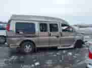 1998 Chevrolet Express Cargo YF7 z VIN 1GBFG15R3W1069808, wystawiony jako IAAI lot #41300522 z przebiegiem 156 186 mil mil oraz . Historia ofert i sprzedaży dostępna na DreamBid. Obrazek 13.