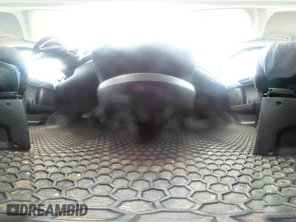 2018 Ram ProMaster Cargo z VIN 3C6TRVNGXJE122676, wystawiony jako IAAI lot #42917091 z przebiegiem 323 996 mil mil oraz . Historia ofert i sprzedaży dostępna na DreamBid. Obrazek 19.