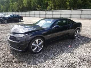 2011 Chevrolet Camaro 1SS z VIN 2G1FS1EW8B9107547, wystawiony jako Copart lot #56421435 z przebiegiem 185 523 mil mil oraz Szkoda całkowita • Salvage title. Historia ofert i sprzedaży dostępna na DreamBid. Obrazek 1.