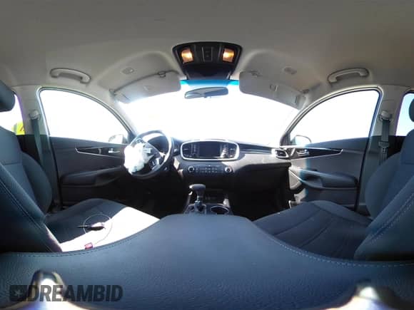 2020 Kia Sorento LX with VIN 5XYPGDA30LG623854, listed as a IAAI auction lot 42712043 with 60,884 mi miles and . Bid and sale history available at DreamBid. Image 18.