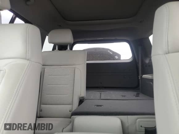 2024 Hyundai Santa Fe Limited с VIN 5NMP44GL7RH031754, выставлен на аукционе Copart как лот 76618154 с пробегом Не указан миль и На запчасти • Non repairable. История ставок и продаж доступна на DreamBid. Изображение 10.