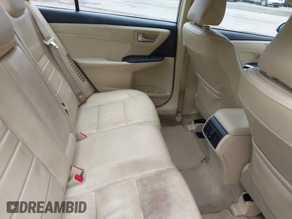 2016 Toyota Camry LE z VIN 4T1BD1FK9GU178077, wystawiony jako IAAI lot #42881844 z przebiegiem 264 207 mil mil oraz . Historia ofert i sprzedaży dostępna na DreamBid. Obrazek 8.