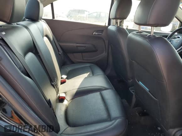 2018 Chevrolet Sonic Premier z VIN 1G1JF5SB0J4104957, wystawiony jako Copart lot #67417375 z przebiegiem 85 988 mil mil oraz Szkoda całkowita • Salvage title. Historia ofert i sprzedaży dostępna na DreamBid. Obrazek 10.