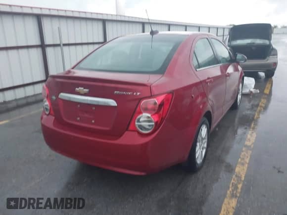 2015 Chevrolet Sonic LT с VIN 1G1JC5SH8F4220010, выставлен на аукционе IAAI как лот 42921568 с пробегом 53 806 миль миль и . История ставок и продаж доступна на DreamBid. Изображение 4.