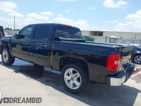 2009 Chevrolet Silverado 1500 LT with VIN 2GCEC23C491138544, listed as a IAAI auction lot 42212030 with 220,578 mi miles and . Bid and sale history available at DreamBid. Image 3.