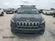 2014 Jeep Cherokee Latitude with VIN 1C4PJMCS7EW241090, listed as a Copart auction lot 82779675 with 146,040 mi miles and Clean title. Bid and sale history available at DreamBid. Image 5.