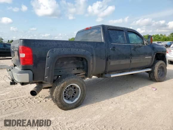 2007 Chevrolet Silverado 2500HD 2LT z VIN 1GCHK23687F506319, wystawiony jako Copart lot #67235385 z przebiegiem 182 255 mil mil oraz Szkoda całkowita • Salvage title. Historia ofert i sprzedaży dostępna na DreamBid. Obrazek 3.