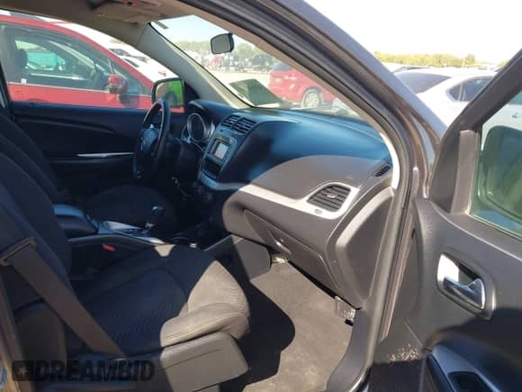 2016 Dodge Journey SE с VIN 3C4PDCAB1GT231250, выставлен на аукционе IAAI как лот 43506700 с пробегом 218 437 миль миль и . История ставок и продаж доступна на DreamBid. Изображение 5.