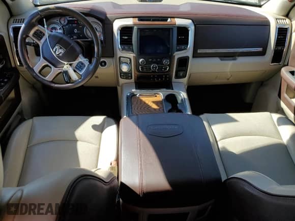 2018 Ram 1500 Longhorn z VIN 1C6RR7PT9JS203987, wystawiony jako Copart lot #85315175 z przebiegiem 53 864 mil mil oraz Szkoda całkowita • Salvage title. Historia ofert i sprzedaży dostępna na DreamBid. Obrazek 8.