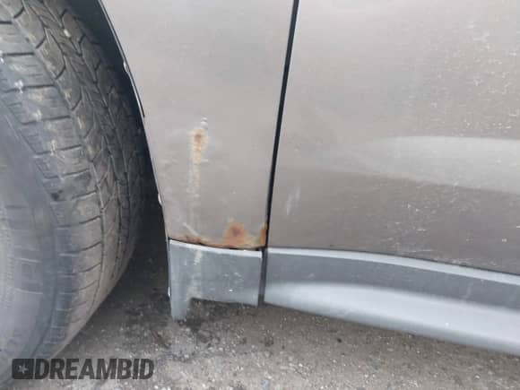 2011 Chevrolet Equinox 2LT with VIN 2CNFLPE56B6346011, listed as a IAAI auction lot 42881833 with 172,140 mi miles and . Bid and sale history available at DreamBid. Image 6.